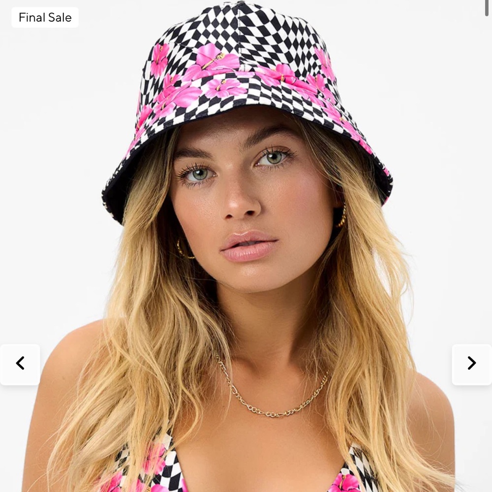 NWT Frankie’s Bikinis Jax Bucket Hat